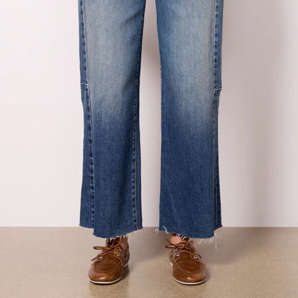 Kut from the Kloth Meg Wide Leg w/Seaming from Evereve - Picture 2 of 4